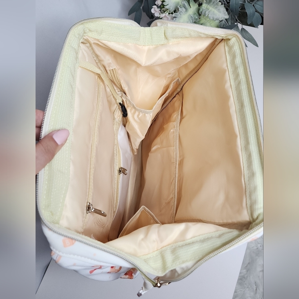 ‼️NEW IN‼️White Teddy Bear Print Diaper Backpack Fast Shipping 📦 - Picture 4 of 9